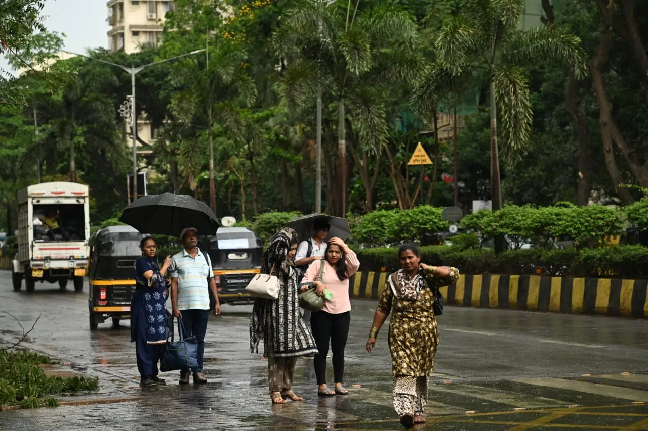 Kandivali to experince thunderstorm along with rains following the accumulation of clouds across the region