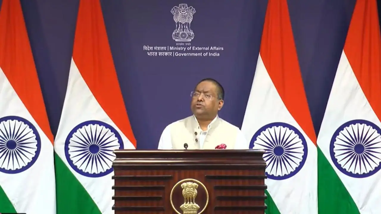 India-Pakistan Tensions LIVE: J&K issue will be addressed bilaterally, says MEA