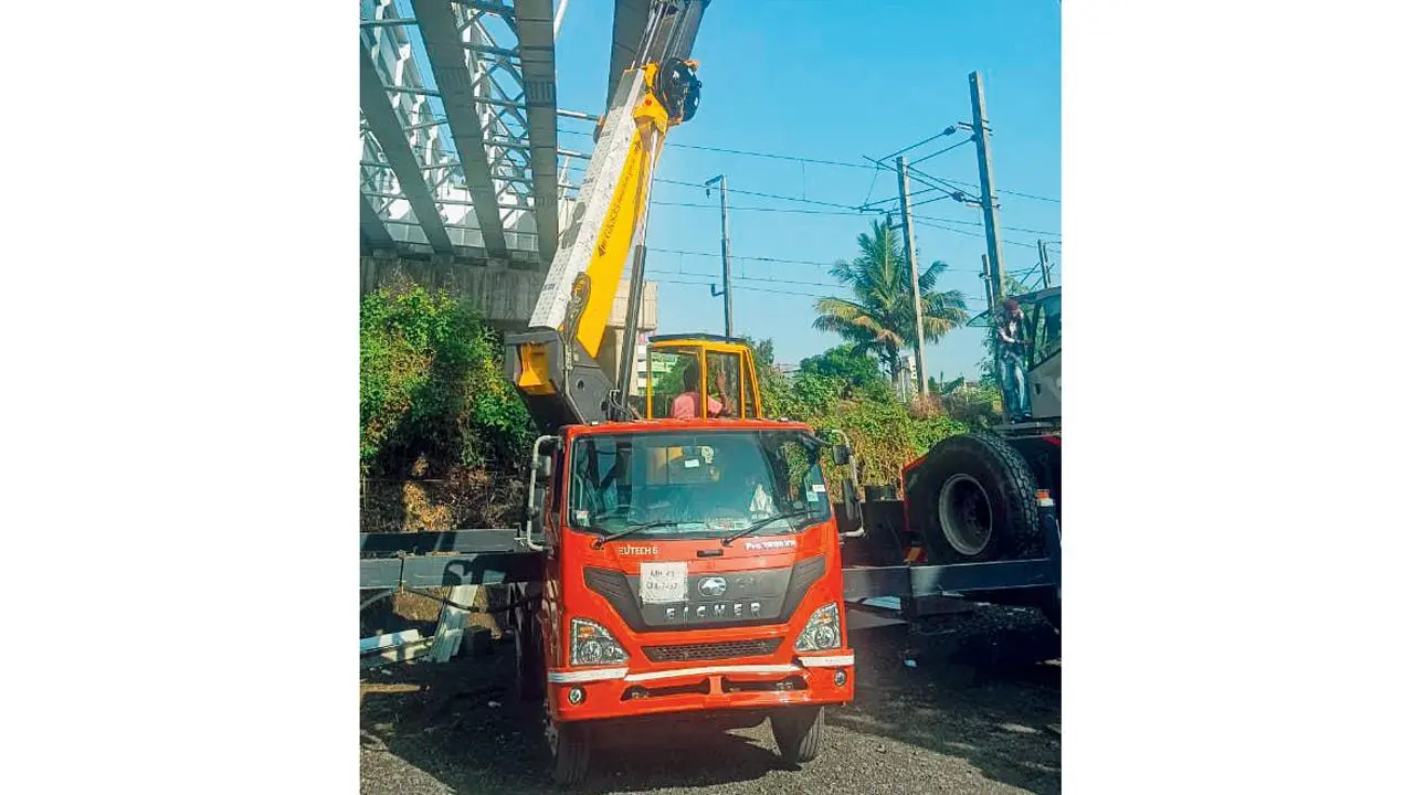 Mumbai: Thane-Vashi train services hit as girder tilts during installation
