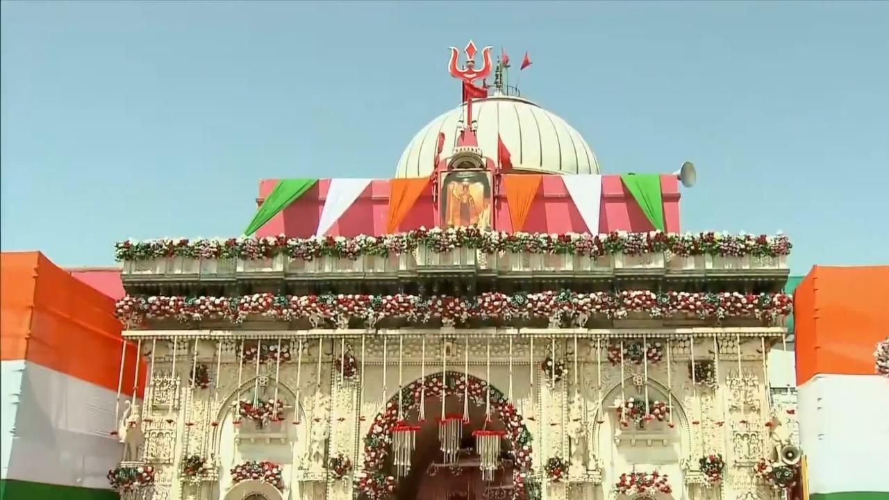 According to religious beliefs, she was married to Depaji Charan of the village Sathika but after becoming disillusioned with worldly life, she got her younger sister, Gulab, to marry her husband, immersing herself in a life of spiritual pursuits