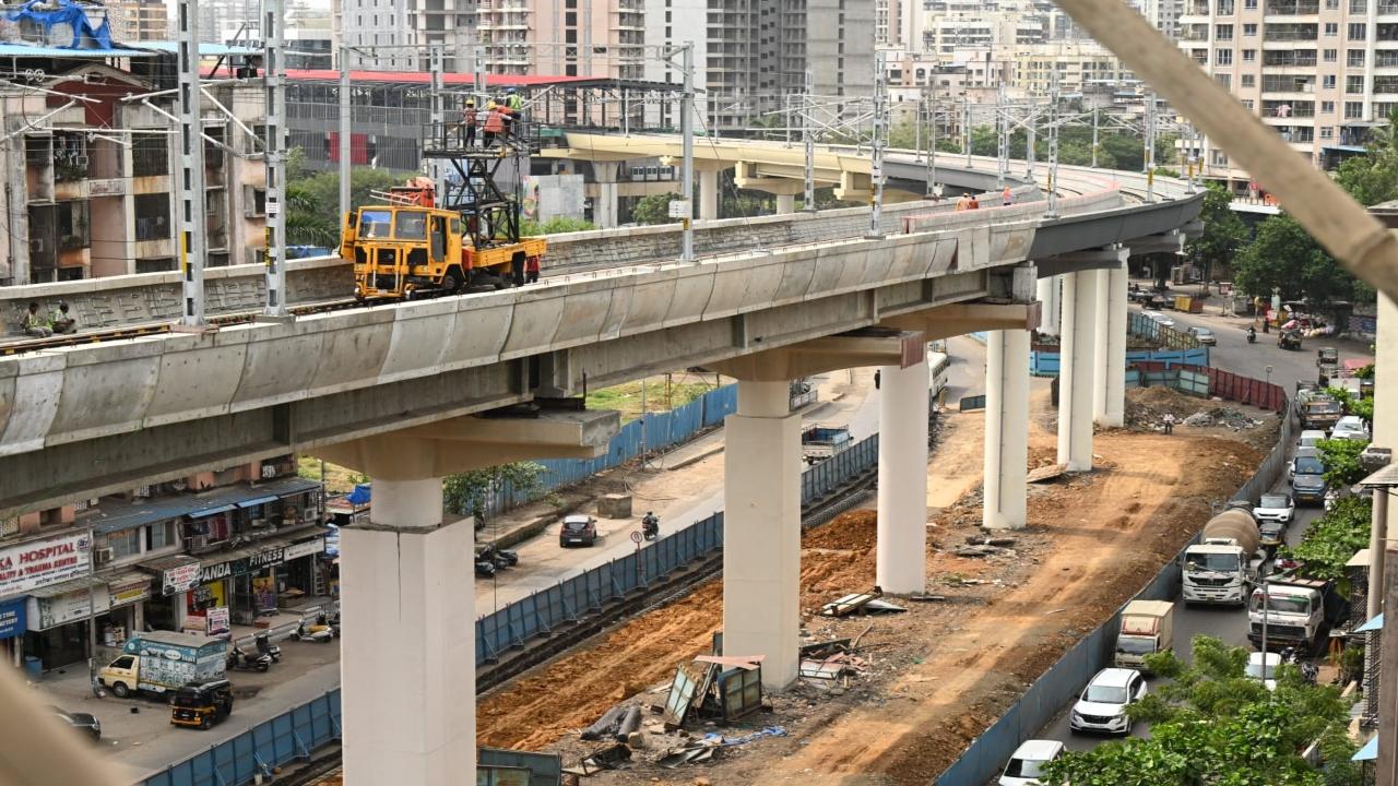 The line connects Mira-Bhayandar to Mumbai’s western and eastern suburbs as well as the Chhatrapati Shivaji Maharaj International Airport (CSMIA)