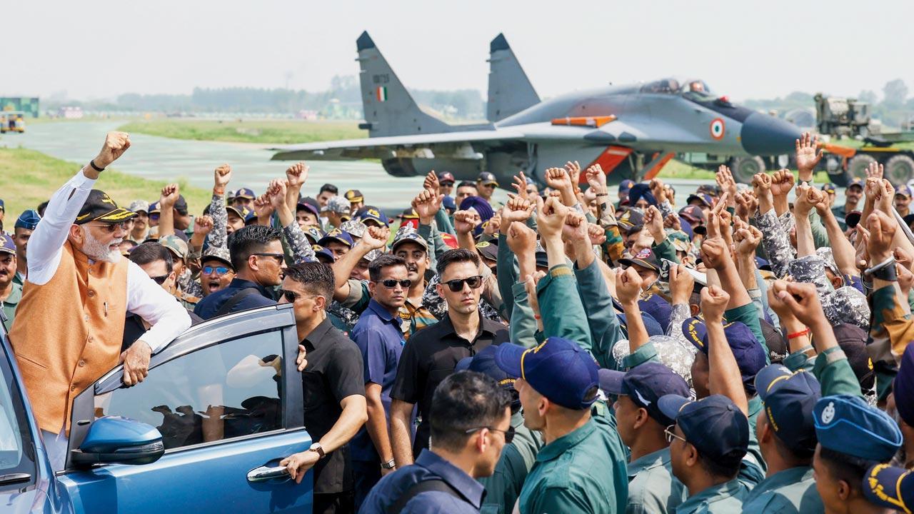 Tales of valour: Modi lauds soldiers, humbles Pakistan