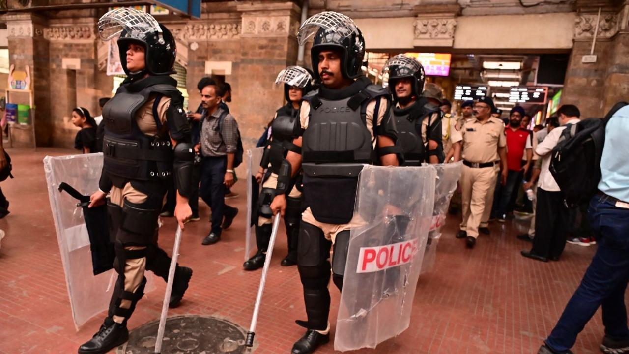 IN PHOTOS: Mumbai railway cops gear up for security drills at city stations