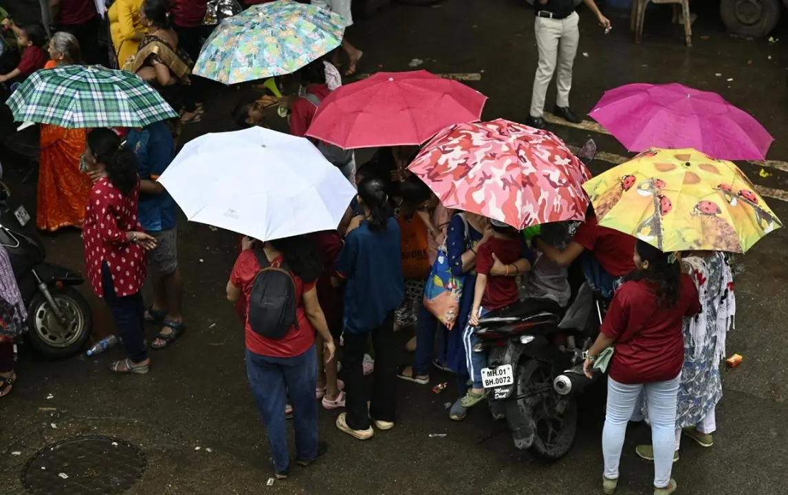 Mumbai News LIVE Updates: Rain brings relief from humidity in city
