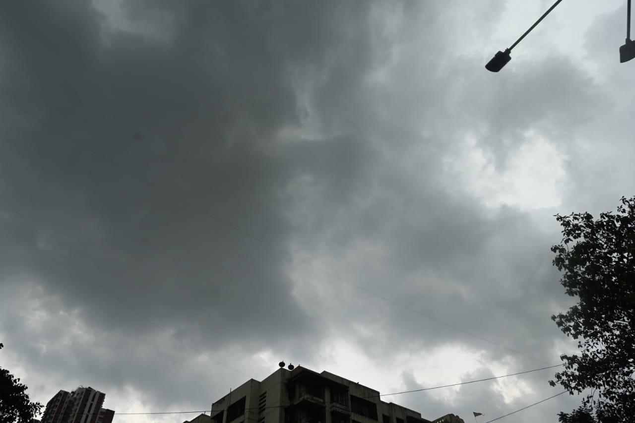 The cooler weather in Mumbai brings relife for the people amid the scorching heatwaves, indicating the pour of in the city along with the thunderstrom and gusty winds