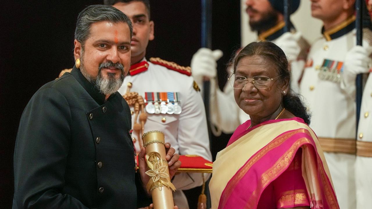 The President also handed over nine Padma Bhushan, the third highest civilian award, during the ceremony to noted personalities which included dancer and actor Shobana Chandrakumar, businessman Nalli Kuppuswami Chetti, archaeologist Kailash Nath Dikshit, dancer Jatin Goswami, actor Anant Nag, and Sadhvi Ritambhara