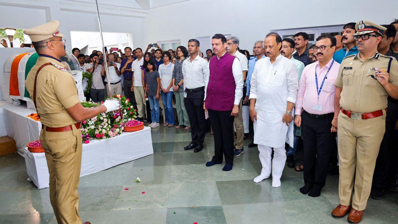 Students, teachers, researchers from IUCAA, neighbouring National Centre for Radio Astrophysics (NCRA), Savitribai Phule Pune University and other institutions and people from various walks of life including theatre, literature and arts paid their last respects to the eminent scientist