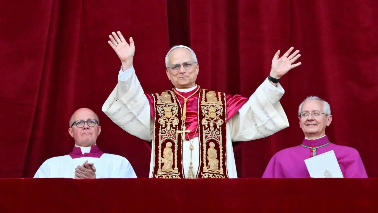 In Photos: Robert Prevost takes name Leo XIV