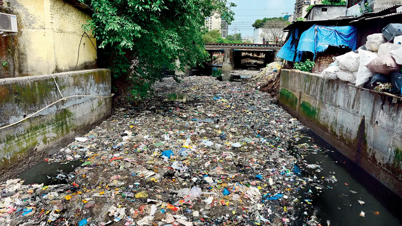 With Poisar nullah still clogged, residents question city’s desilting deadline