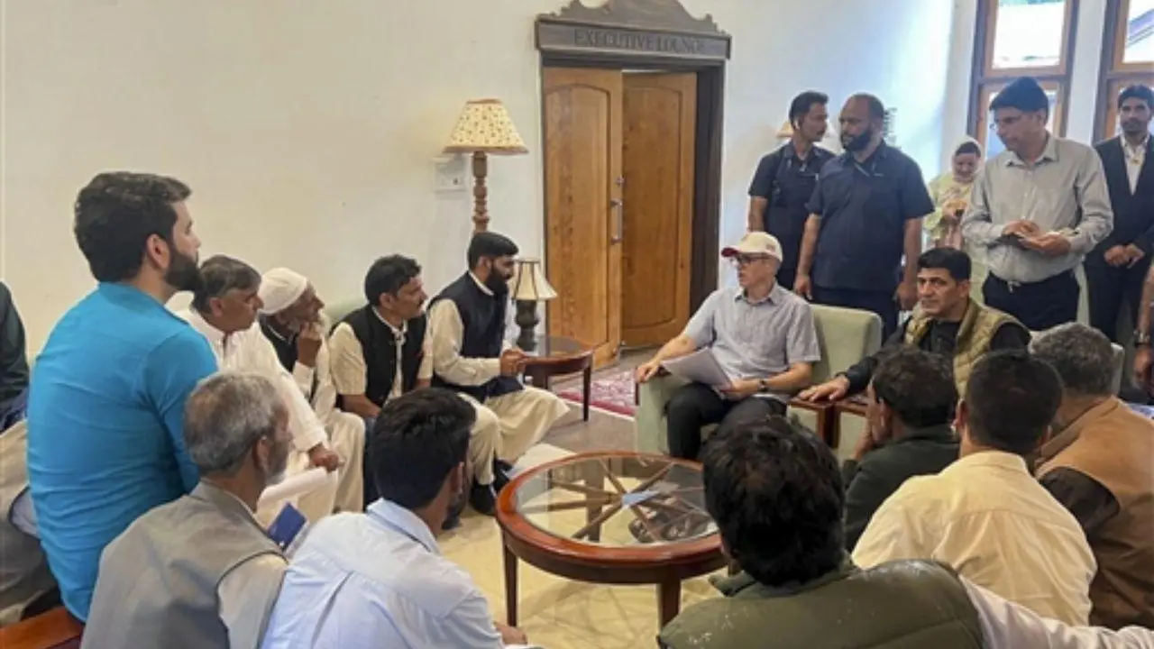 IN PICS: Omar Abdullah meets guides who rescued tourists during Pahalgam attack