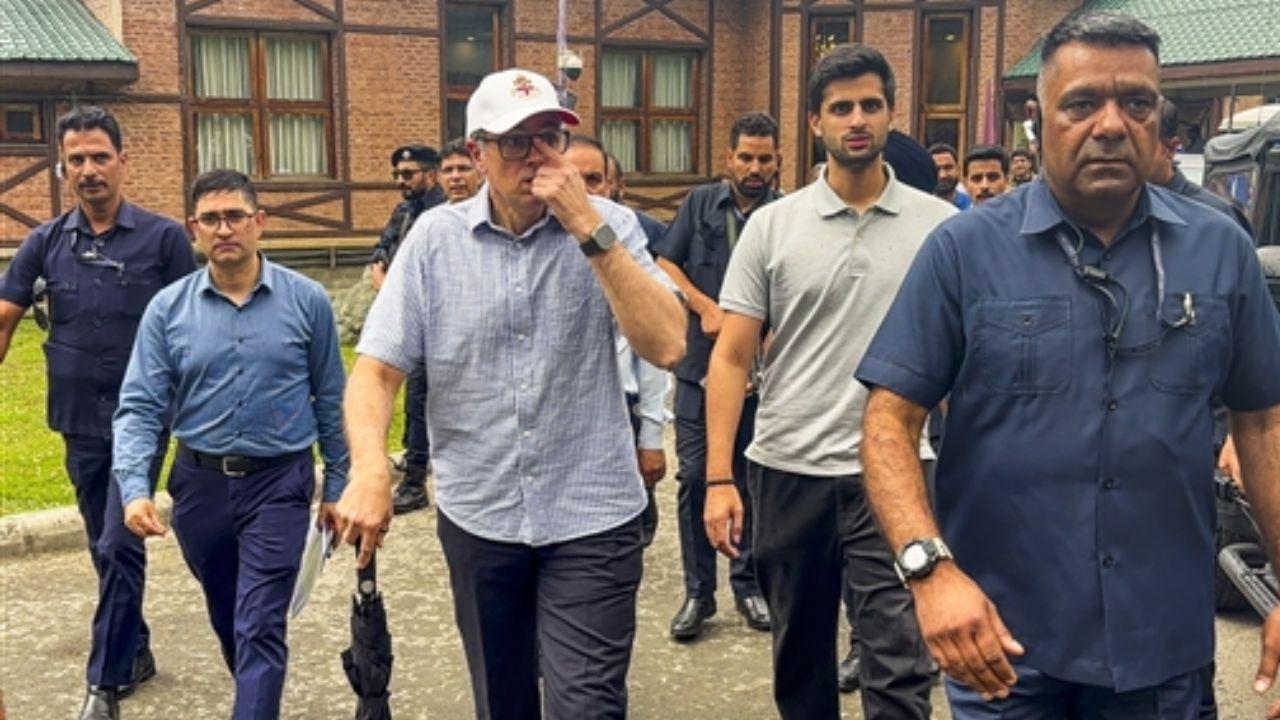 Omar Abdullah holds special cabinet meeting in Pahalgam