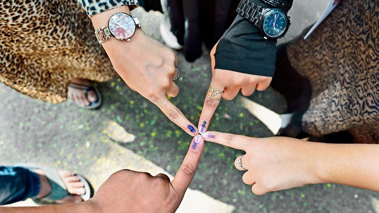 The party also reiterated its demand for the use of traditional ballot papers instead of EVMs. Pic/Shadab Khan