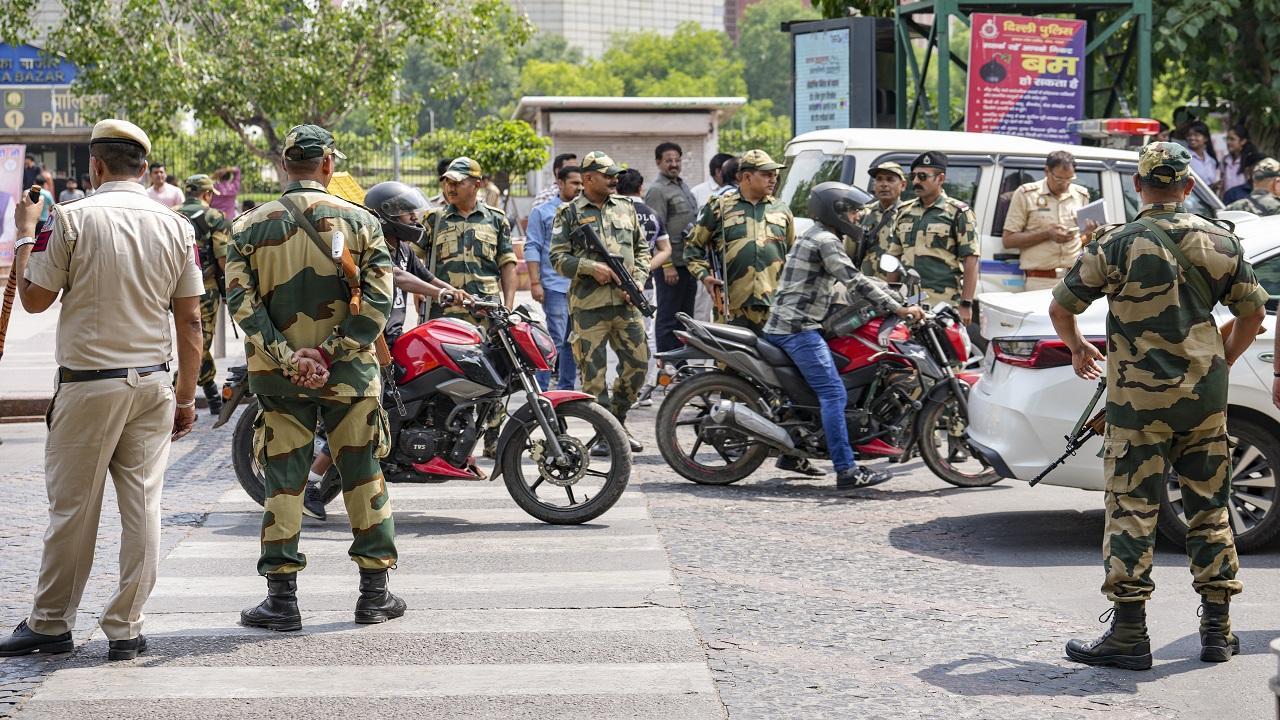 Security Beefed Up in Delhi Ahead of Mock Drills Amid Rising Indo-Pak Tensions 2 Delhi steps up security measures ahead of scheduled mock drills