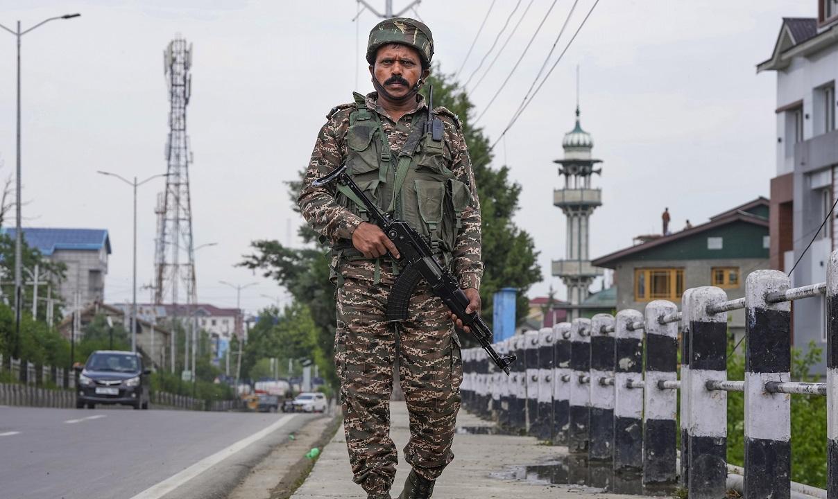 Indo-Pak Tensions: LIVE India told key nations it will strike terror base in Pak