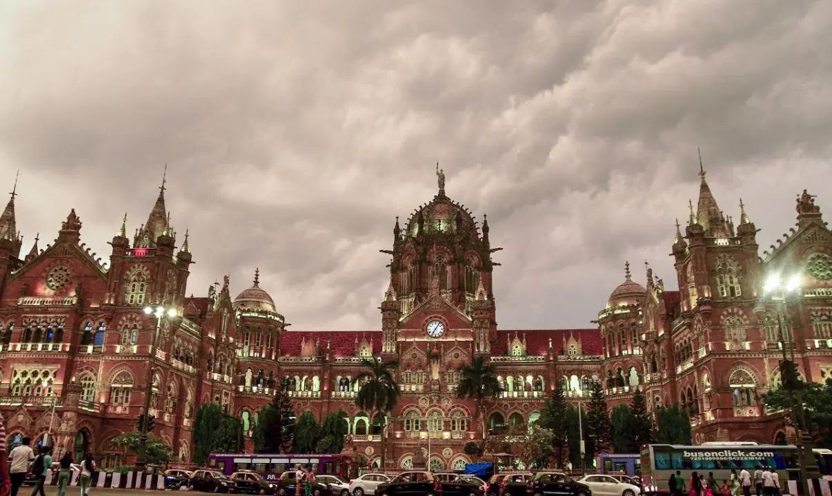 Mumbai Rains LIVE: IMD issues heavy rainfall warning for state for next 4 days