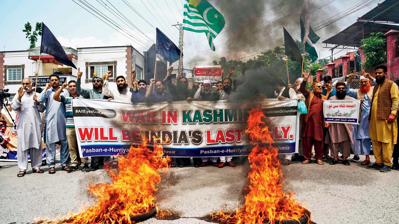 Pakistan says won’t hold back if India attacks or disrupts its water flow