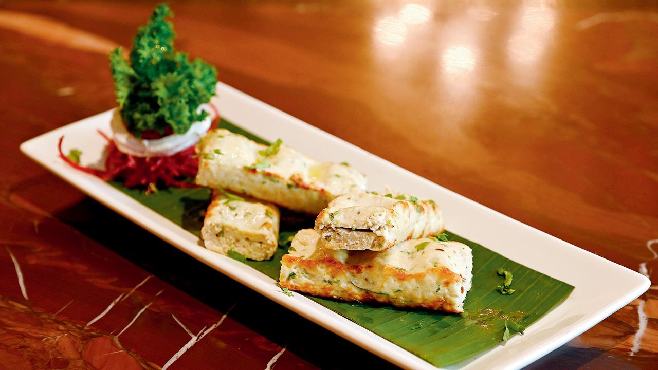 Enjoy North Indian, Persian and Middle Eastern cuisine at this Santacruz eatery 