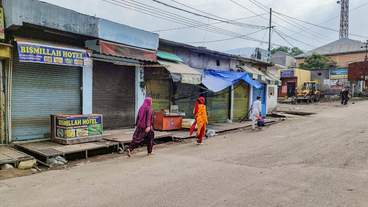 The officials said the Indian Army is responding to the shelling in a befitting manner, resulting in many casualties on the enemy side after several of their posts engaged in firing were destroyed