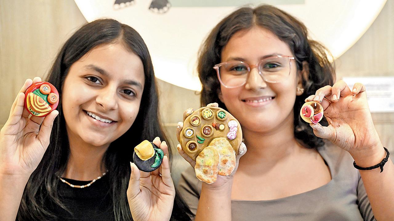 Attend this workshop in Mumbai to sculpt miniature food magnets