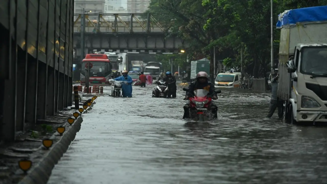 Mumbai Rains LIVE Updates: Political fight erupts as first showers bring misery