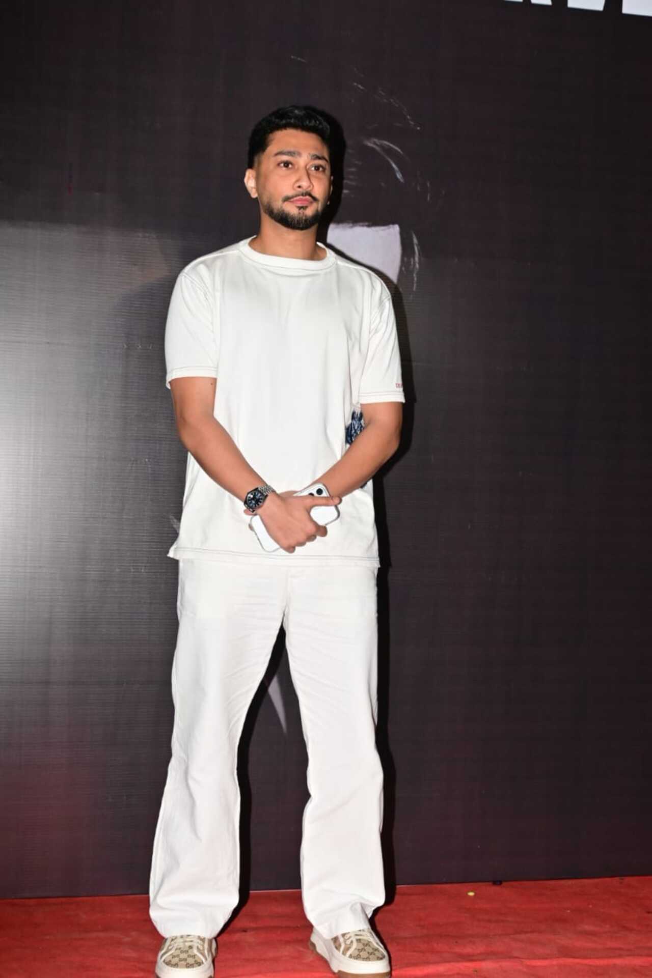Zaid Darbar was among the several celebs who attended the grand celebration. Zaid looked smart in an all-white outfit