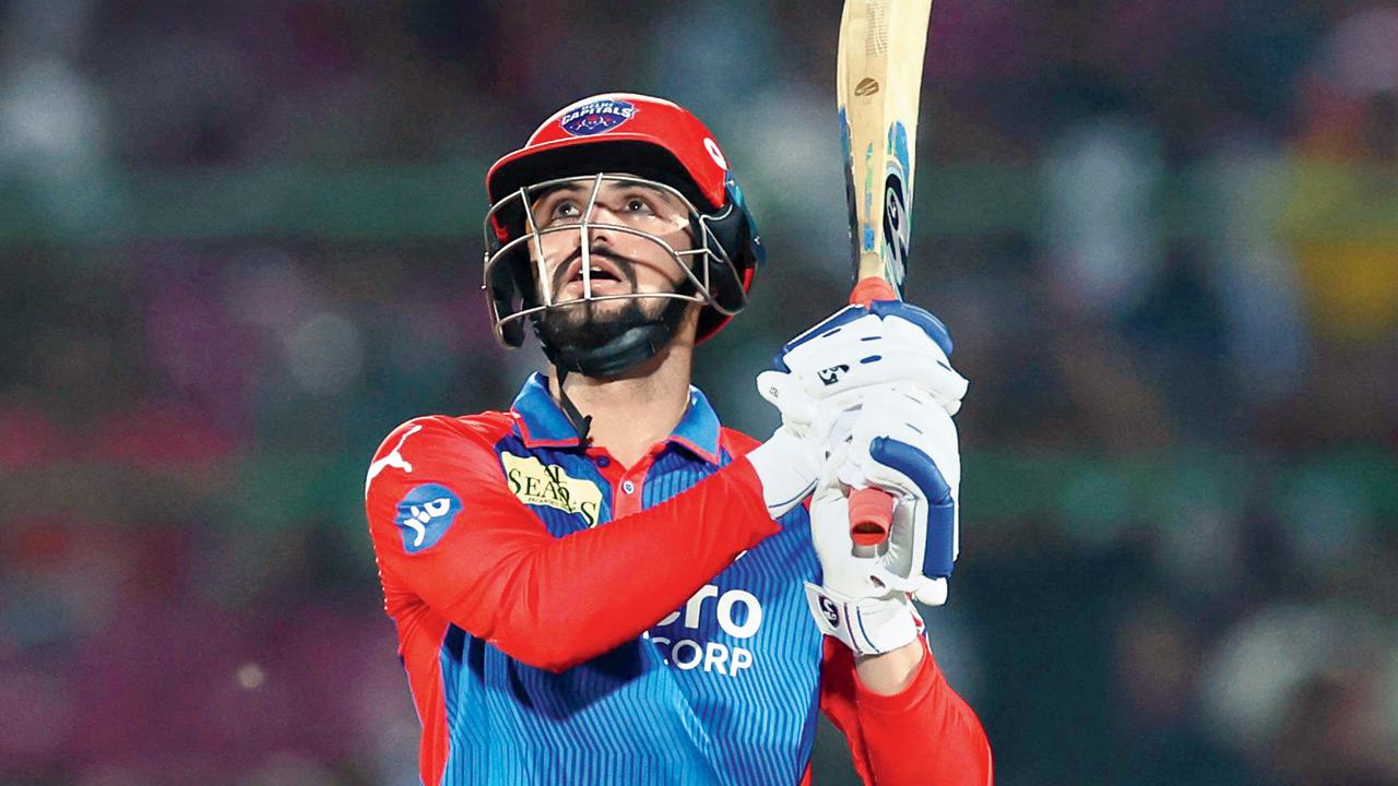 Delhi deliver late punch