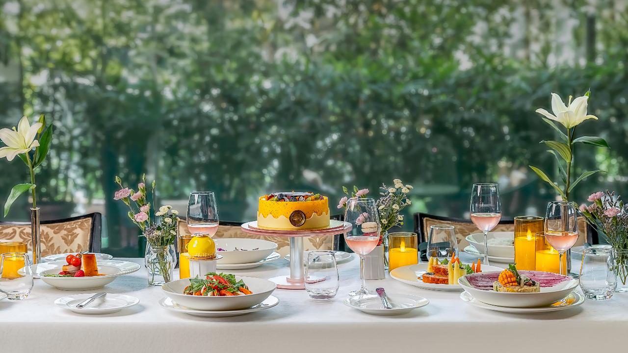 This Mother's Day, Pondichéry Café, Sofitel Mumbai BKC with a brunch special. Experience the coastal charm of Aai’s Fish Fry Counter, indulge in Mom’s Sunday Meatloaf, and delight in Steamed Dim Sum and Ah-Ma’s Spring Rolls, celebrating Asian culinary traditions