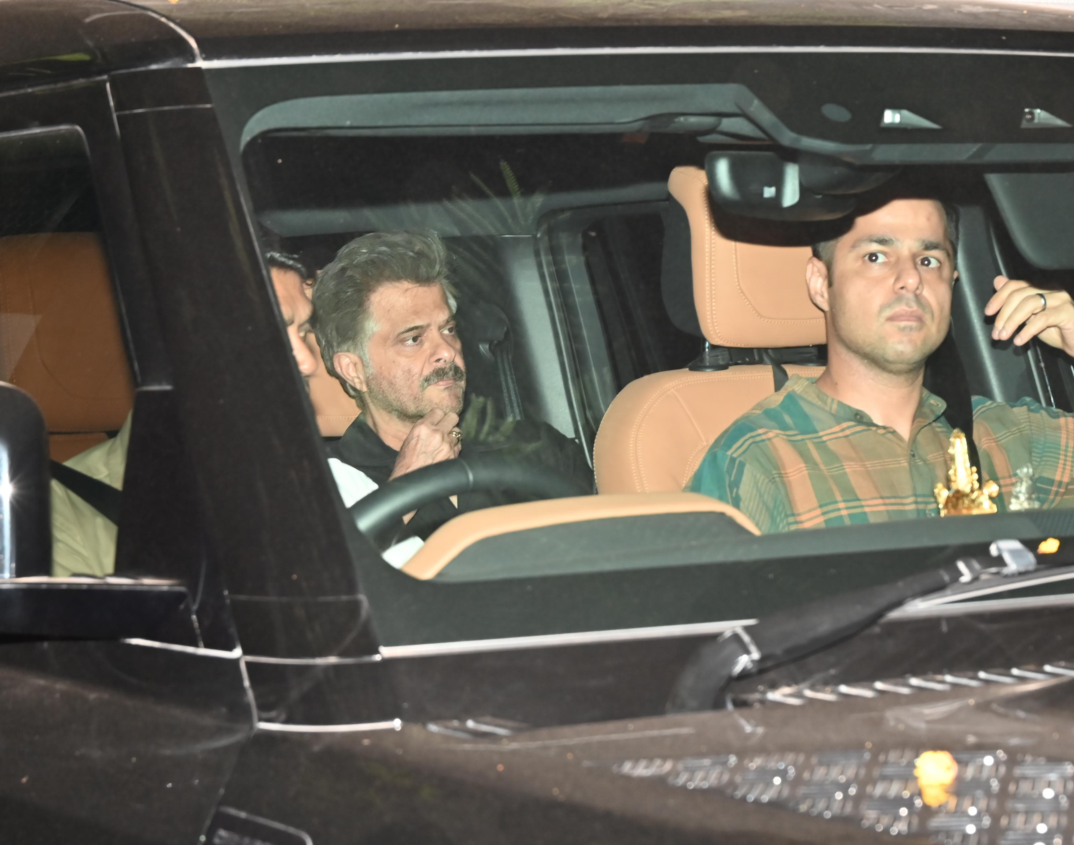 Yesterday wasn’t an easy day for Anil Kapoor, who just lost his mother at the age of 90. The actor was clicked outside his mother’s home soon after the news broke