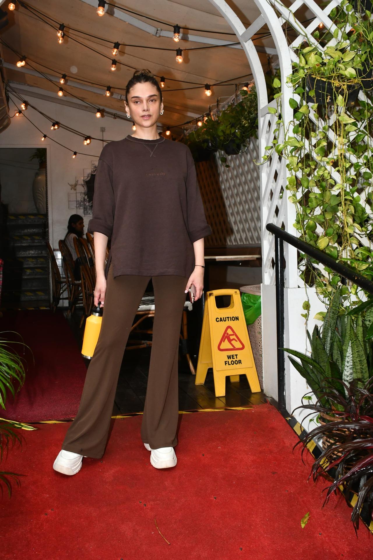 Aditi Rao Hydari, who recently returned to the city after attending the grand film festival, was snapped this afternoon. The actress looked super cute in a brown-on-brown co-ord set