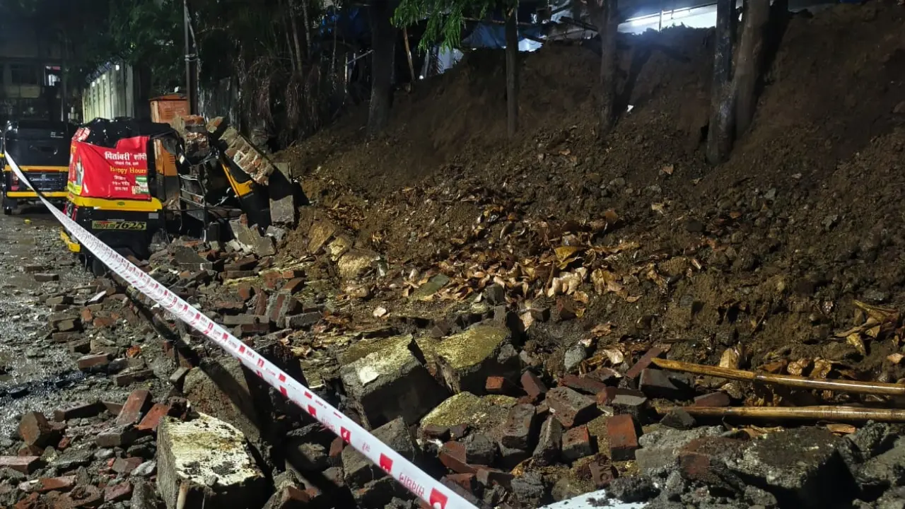 Security wall collapses in Thane’s Wagle Estate, damaging three vehicles