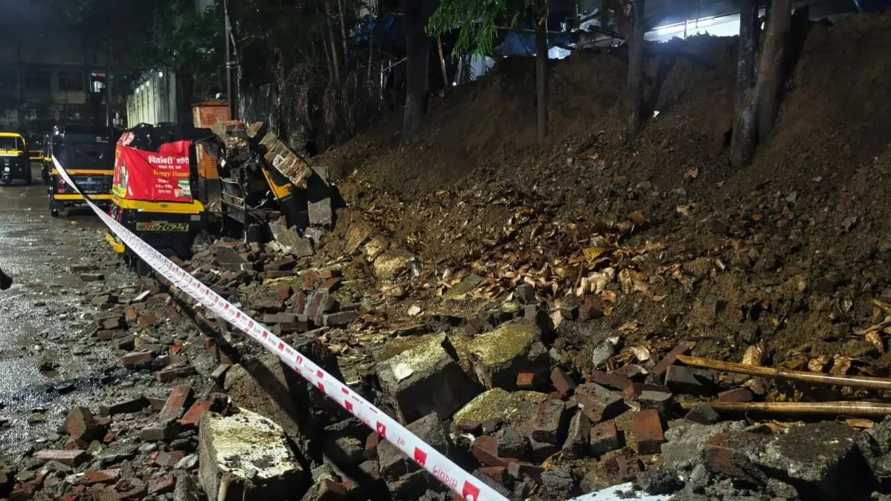In Photos: Security wall collapses in Thane city, 3 vehicles damaged