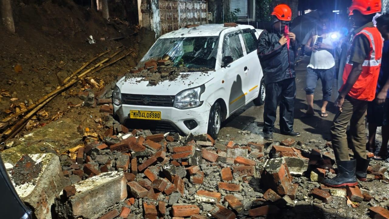 The falling structure struck three parked vehicles: a Maruti Suzuki WagonR (MH 04 LQ 8980) owned by Budharam Yadav, which suffered damage to its windows; a Maruti Suzuki S-Presso (MH 01 DR 5155), whose owner has yet to be identified, which sustained minor damage; and an auto-rickshaw (MH 04 JH 7625), also with an unknown owner, which was damaged as well