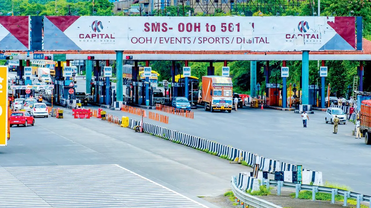 Maharashtra govt announces permanent closure of all border check posts