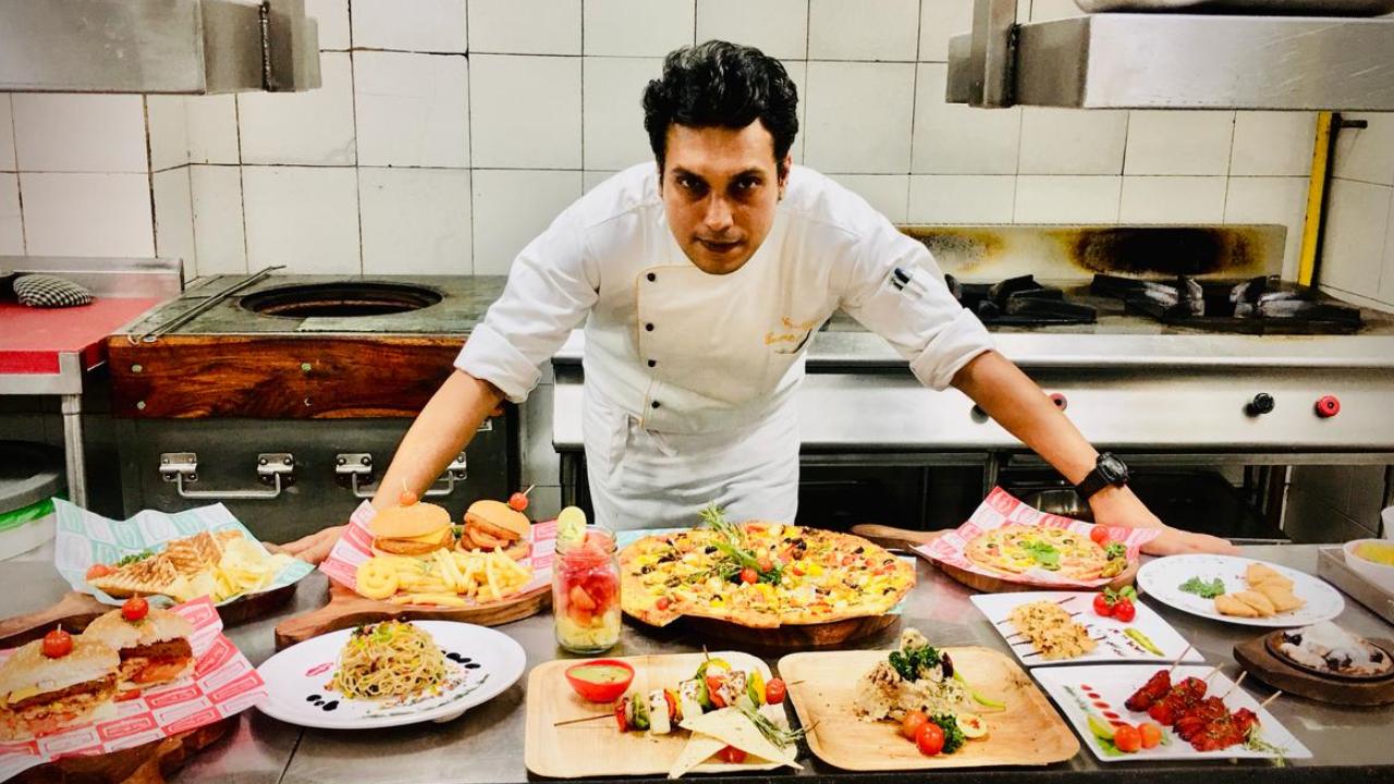 Veeraj, who is a chef by day, has lived and breathed Guns N' Roses' music ever since they released their debut album 'Appetite For Destruction' (AFD) but totally entered it in 1991. He even attended their performance in Mumbai during their first-ever tour of India in 2012 and it was a dream come true because he still remembers the moment they played 'November Rain' like it was yesterday