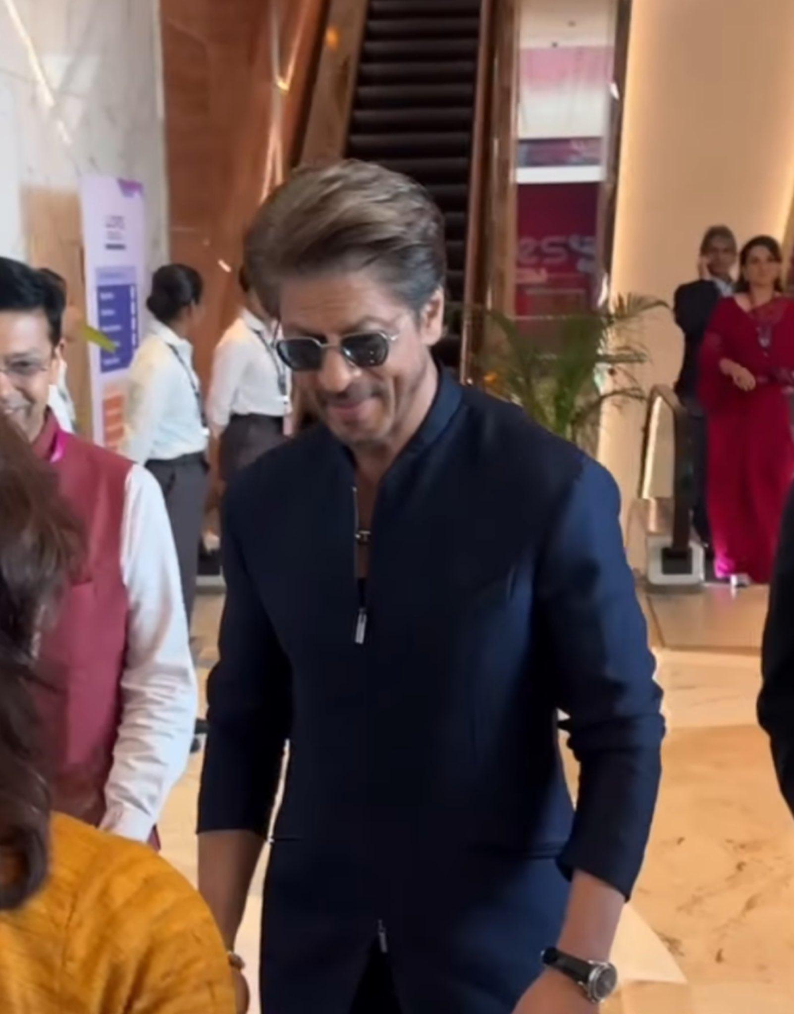 Shah Rukh Khan, with his evergreen charm, has our heart as he marked his presence at the inaugural ceremony of the WAVES 2025 Summit. The actor looked dashing in stylish casual wear and those sunglasses