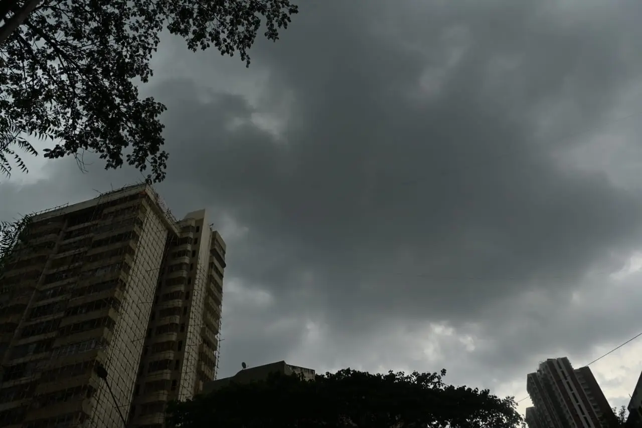 Mumbaikars to experience cooler weather amid the scorching heatwaves in the city. The India Meteorological Department (IMD) to issue yellow alert to the city