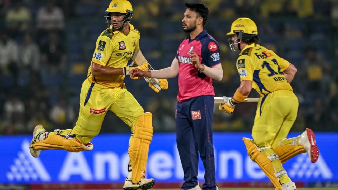 Another promising retention candidate is Akash Madhwal, whose performances have revealed great promise. Previously representing Mumbai Indians, Madhwal stepped up admirably during Jasprit Bumrah’s absence, leading the bowling attack with maturity. Rajasthan Royals were slow to include him in the playing XI this season, which arguably cost them valuable matches