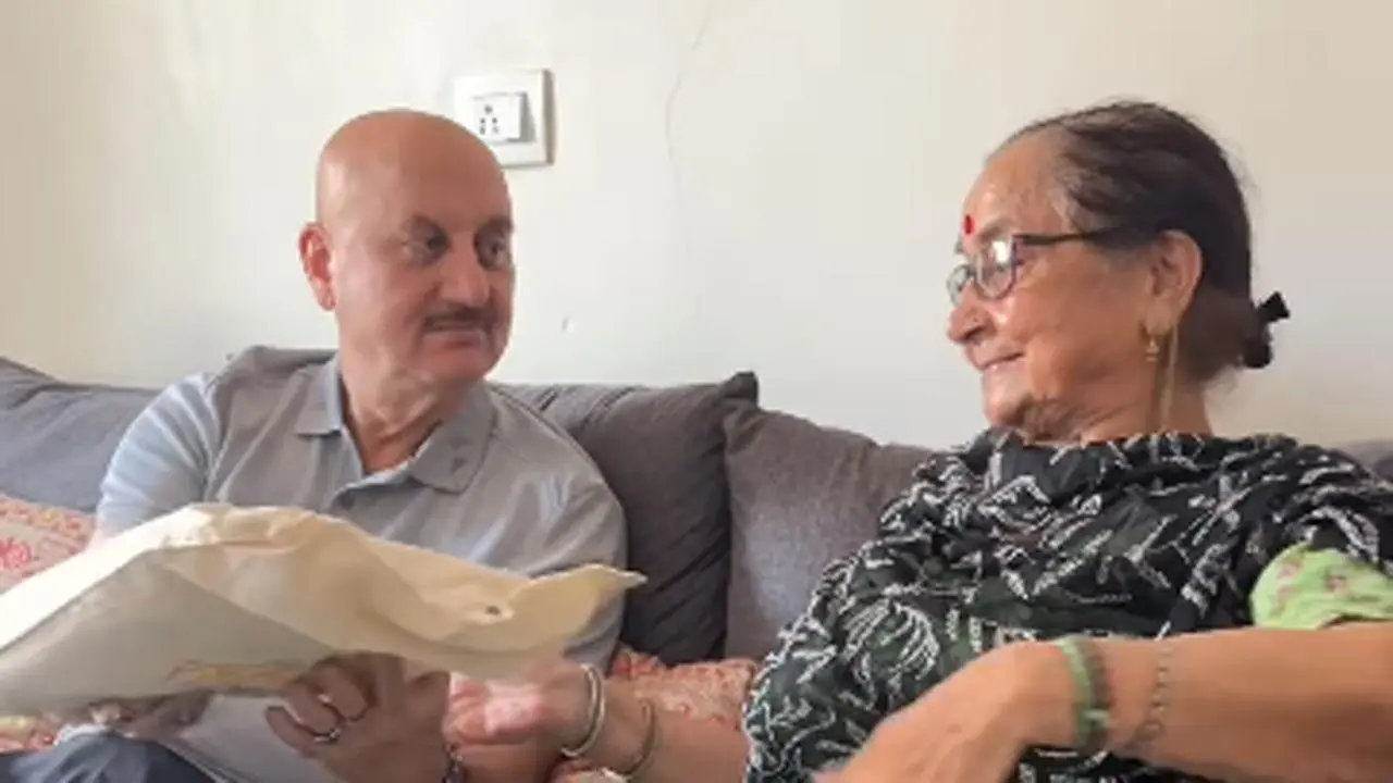 Anupam Kher gives special gift to his mother, drops adorable video
