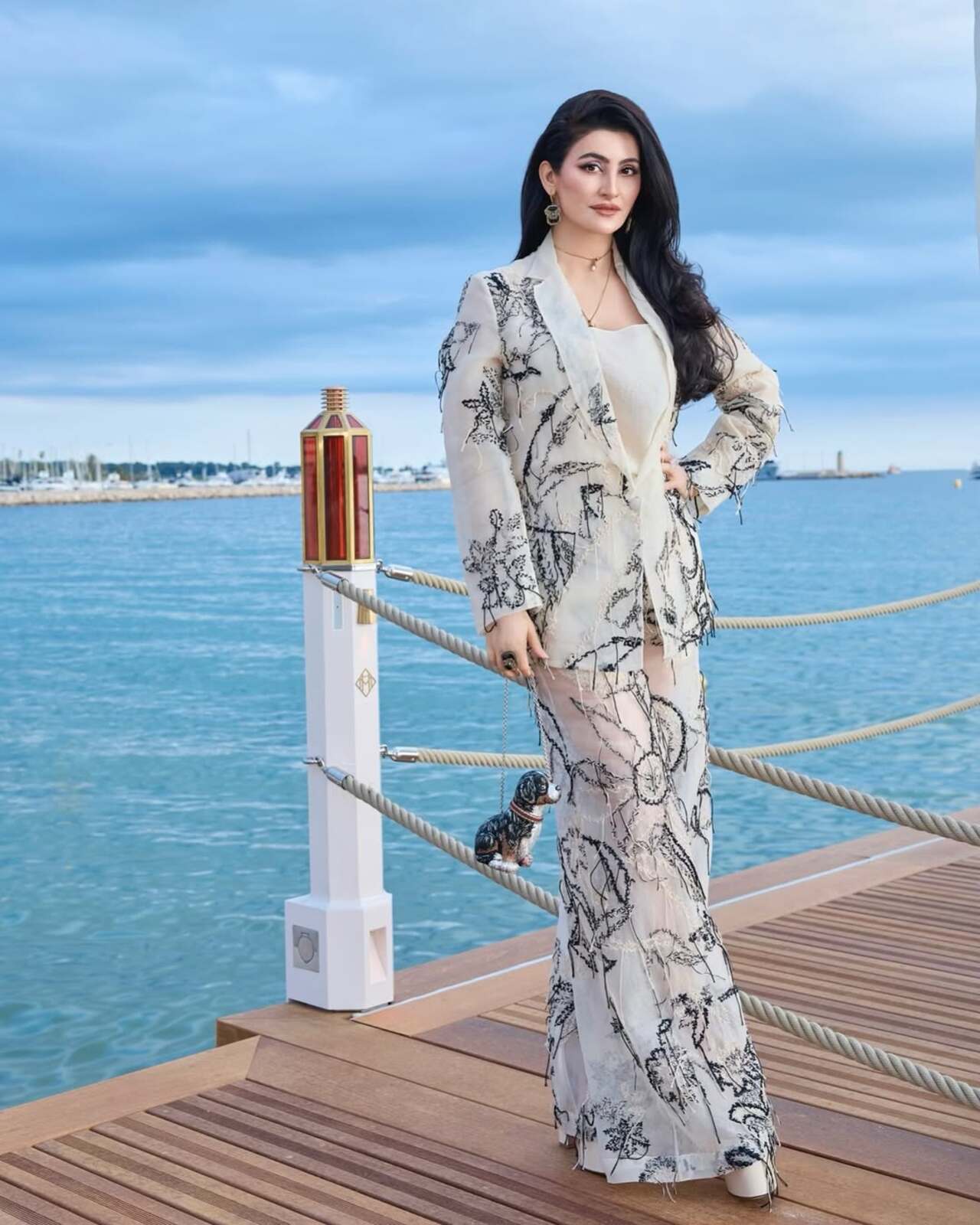 For her very first appearance at Cannes, Shalini Passi wore a custom-made JADE suit. Handcrafted with Kantha embroidery in the heart of Kolkata, it carries generations of artistry. Every stitch is a part of the Grassroot Artisans Project (@grassrootartisansproject), and a celebration of culture