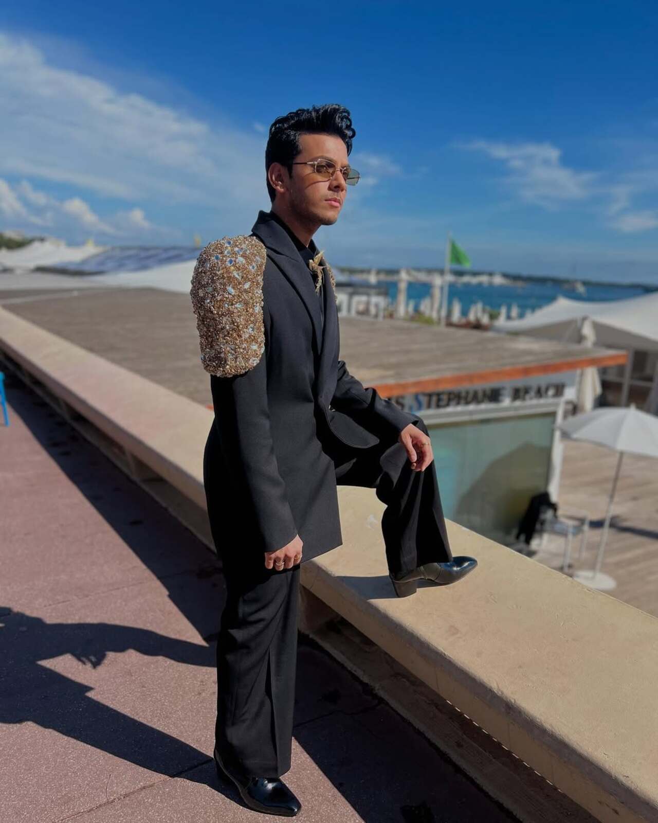 Vishal Jethwa sure did steal the show as he walked the red carpet with the team of his film Homebound on Tuesday night. The actor looked dapper in this black suit with dramatic gold shoulder detailing