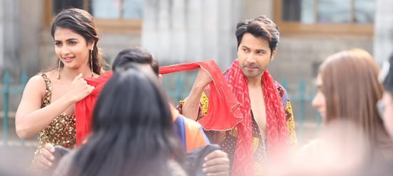 Varun Dhawan, Mrunal Thakur, Pooja Hegde shoot for Chunari Chunari remake