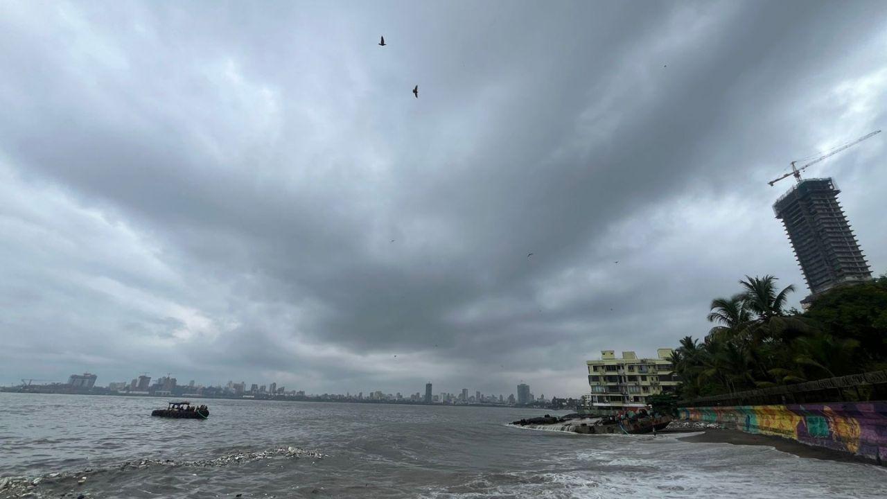 The IMD has issued an orange alert for Chandrapur and Gadchiroli in Vidarbha, while yellow alerts are in place for several other areas, including Pune, Satara, Chandrapur, Gadchiroli, and Gondia