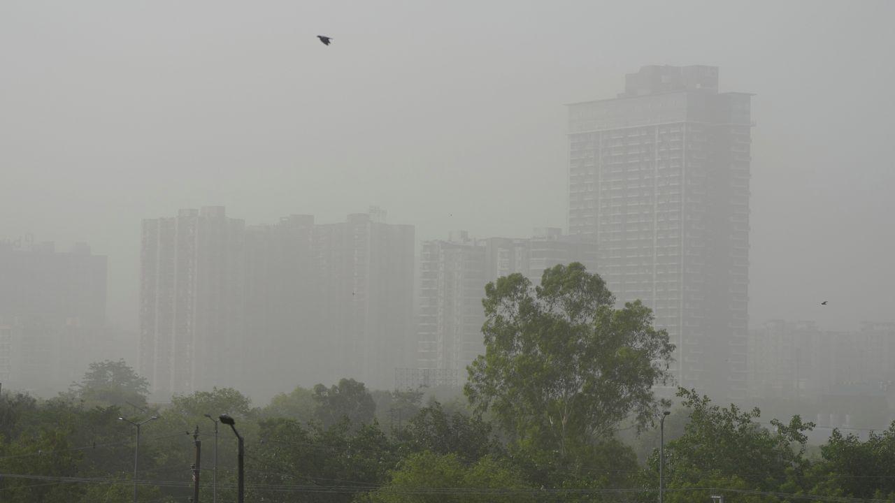 According to the Central Pollution Control Board, the AQI was recorded at 236 in the poor category at 8 am