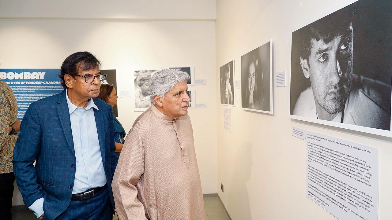 Pradeep Chandra with lyricist Javed Akhtar at the exhibition