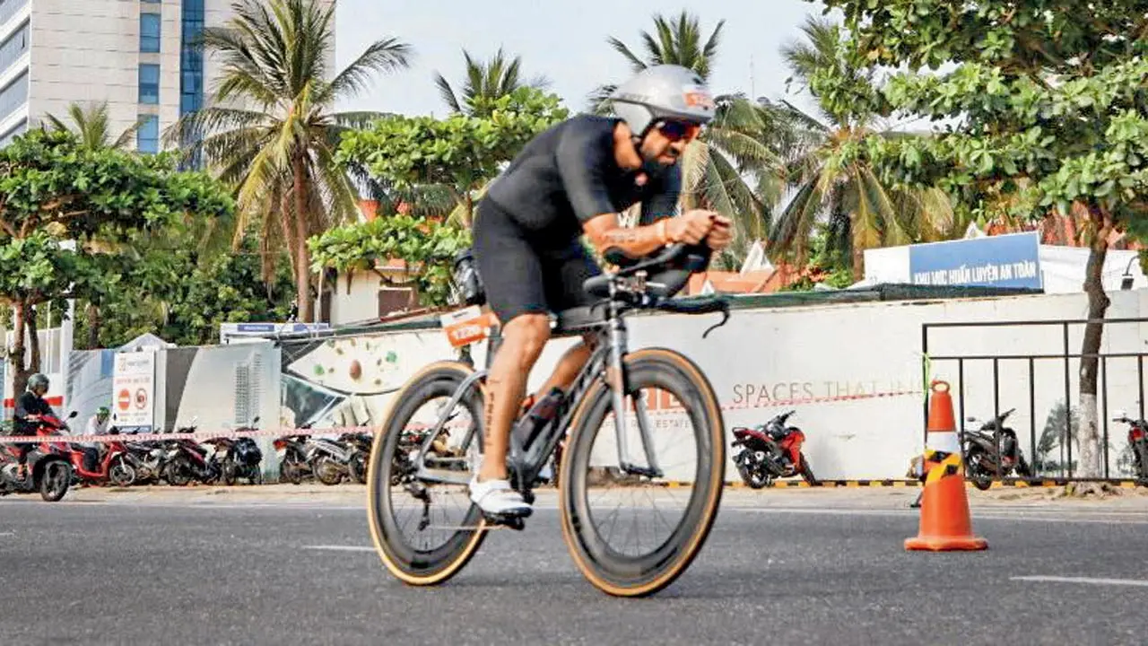 Usman Bhadelia in a moment from the triathlon. Pic Courtesy/Usman Bhadelia