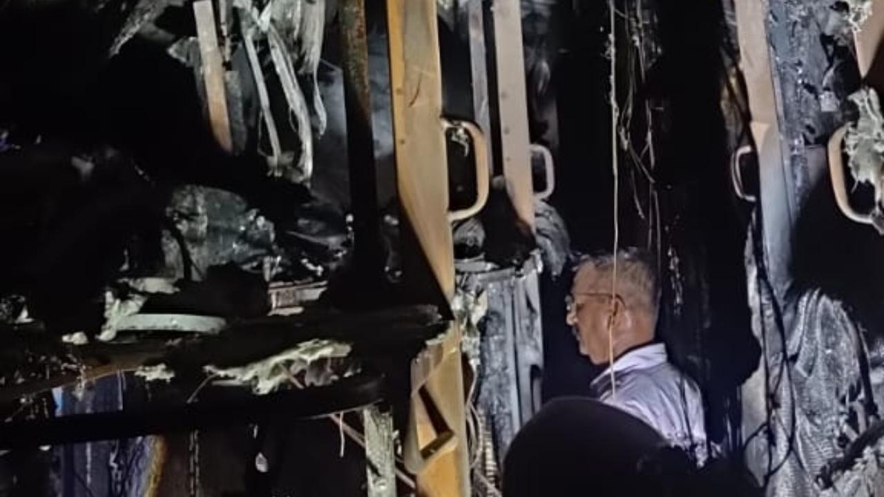 The fire was completely extinguished by 6:11 pm, said the official