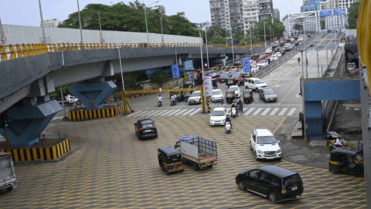 The connector between the Gokhale bridge and the westbound arm of the Barfiwala flyover was getting final touches ahead of inauguration