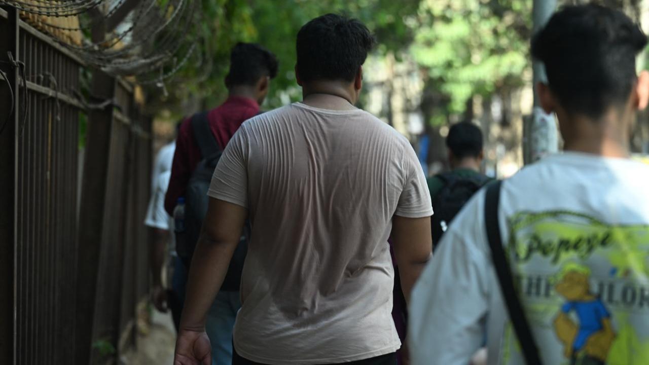 City's Santacruz observatory in suburban Mumbai recorded a maximum temperature of 34.4 degrees Celsius and a minimum temperature of 25.3 degrees Celsius