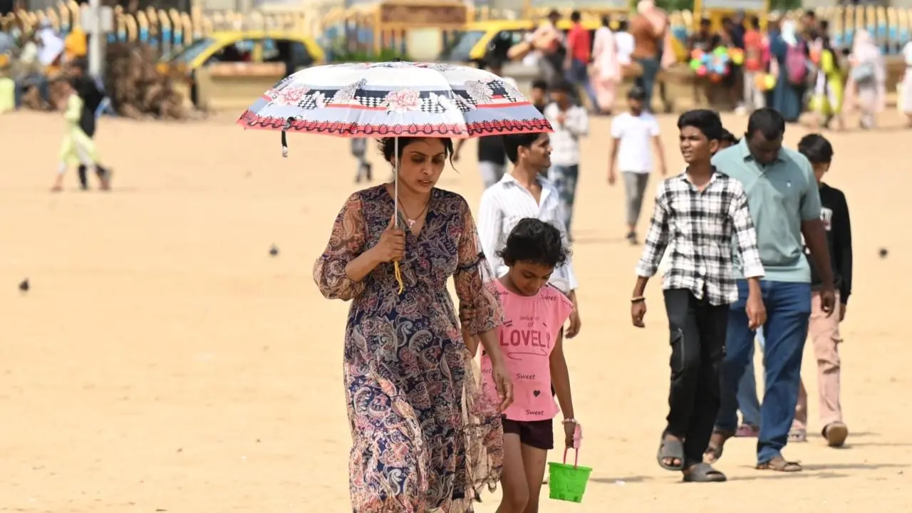 IN PHOTOS: Day after light rains, Mumbai witnesses hot afternoon