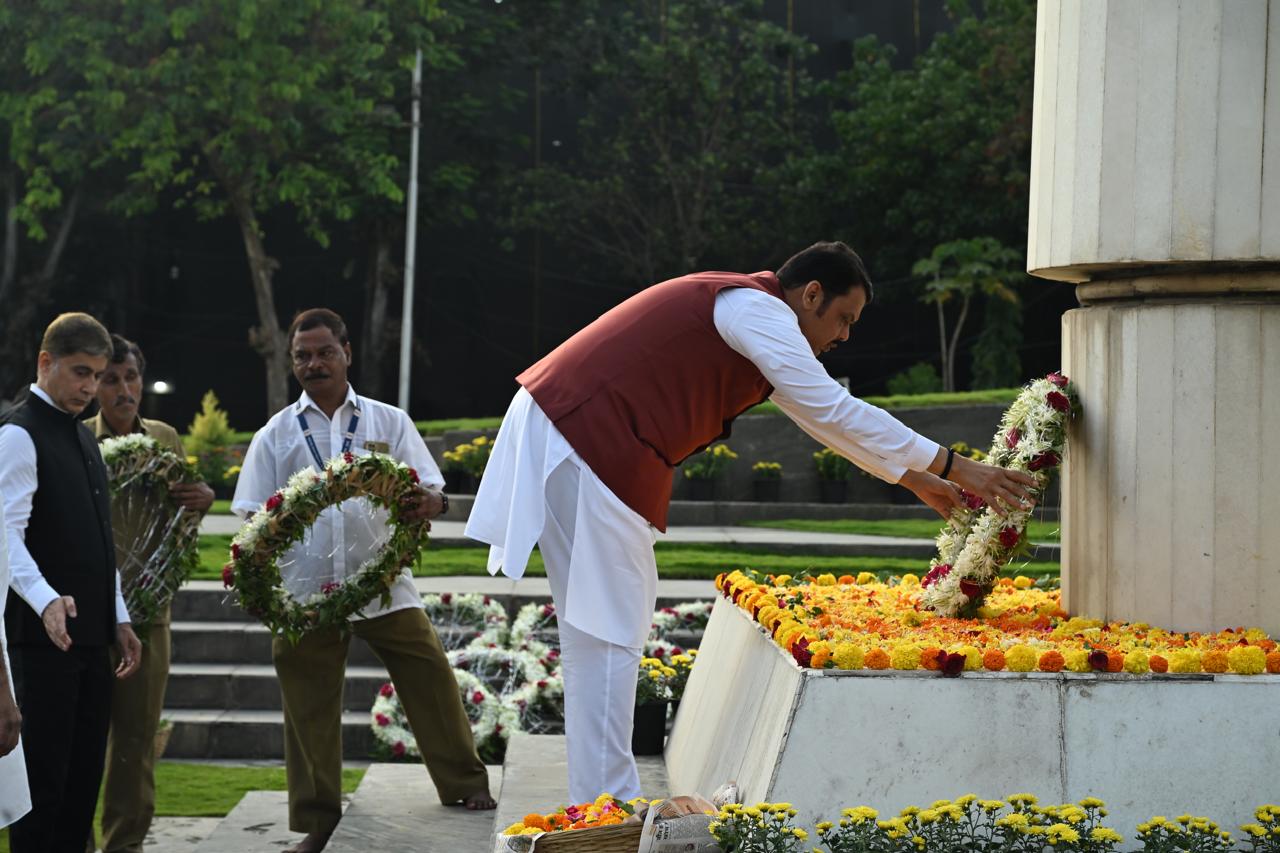 The ceremony took place at the Hutatma Smarak Statue in Mumbai on Thursday morning. Fadnavis described Maharashtra as India’s most progressive state.